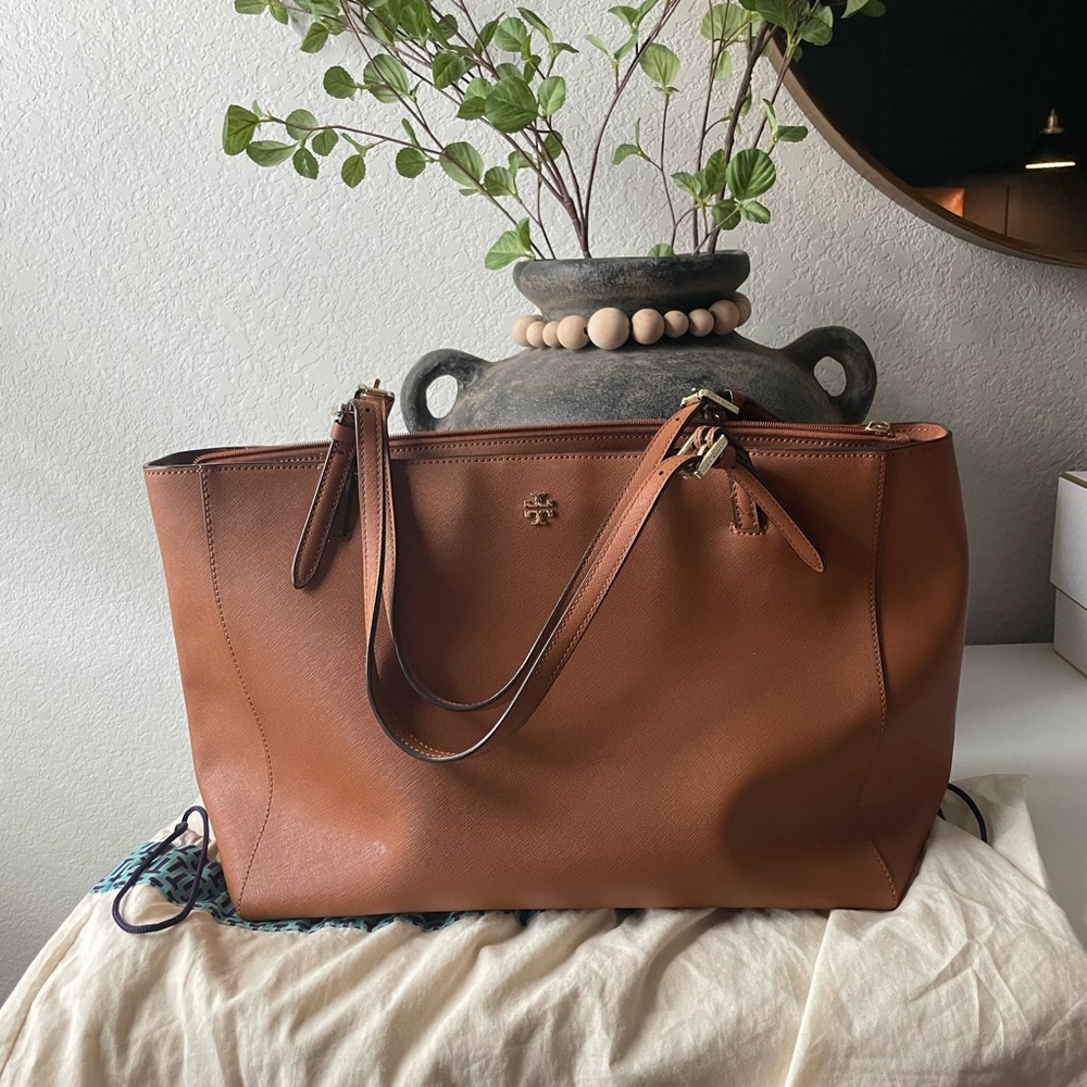 Tory tote bag